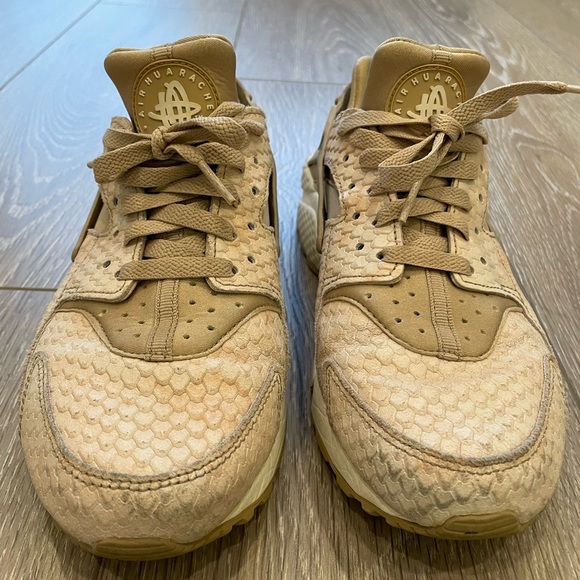 Nike Air Huarache Snake Print Sneakers Size 8.5 - Picture 2 of 11